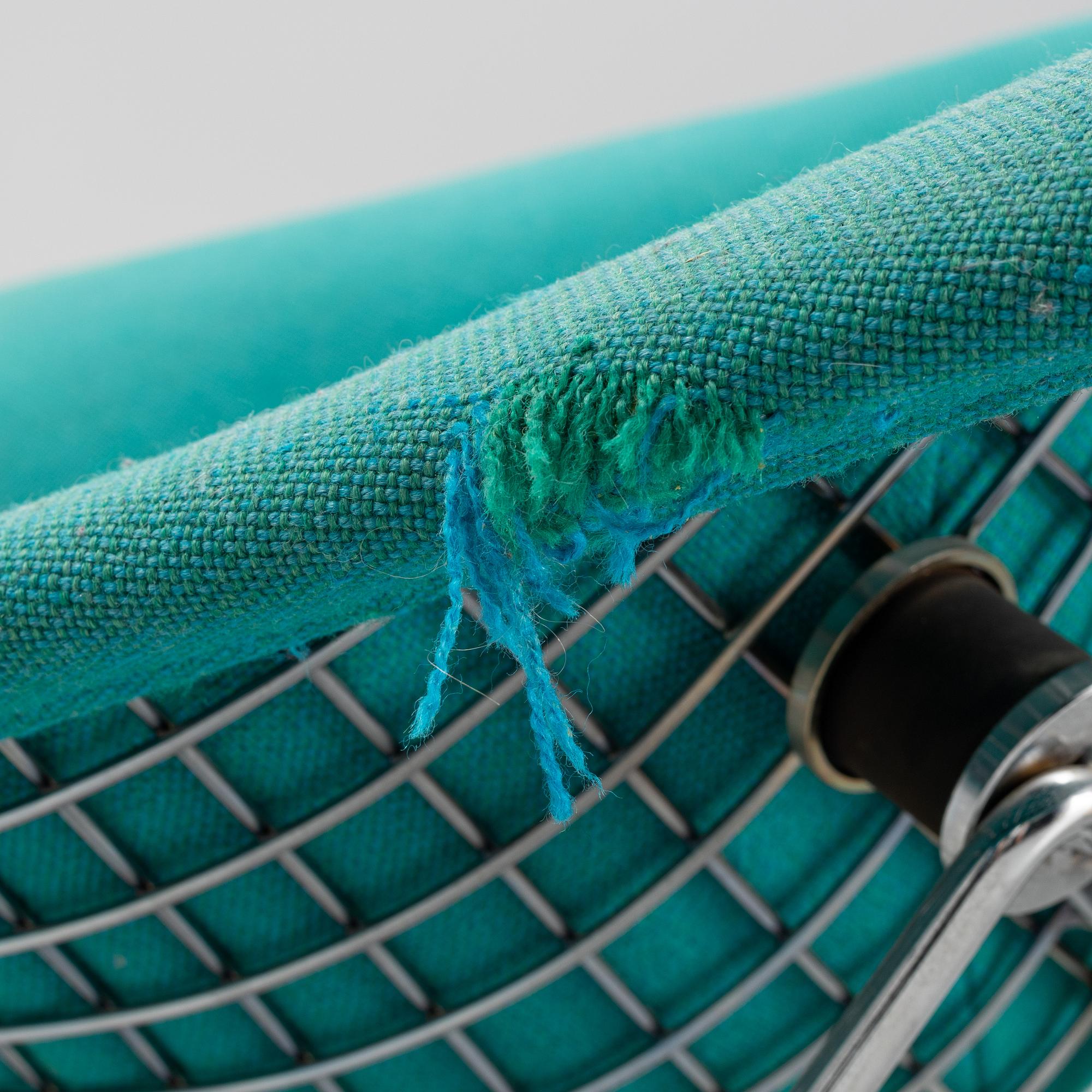 Harry Bertoia, a 'Diamond Chair Wide' 1950s/60s. Knoll International.