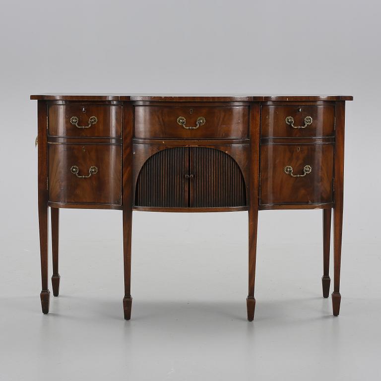 SIDEBOARD, Engelsk stil, 1900-tal.