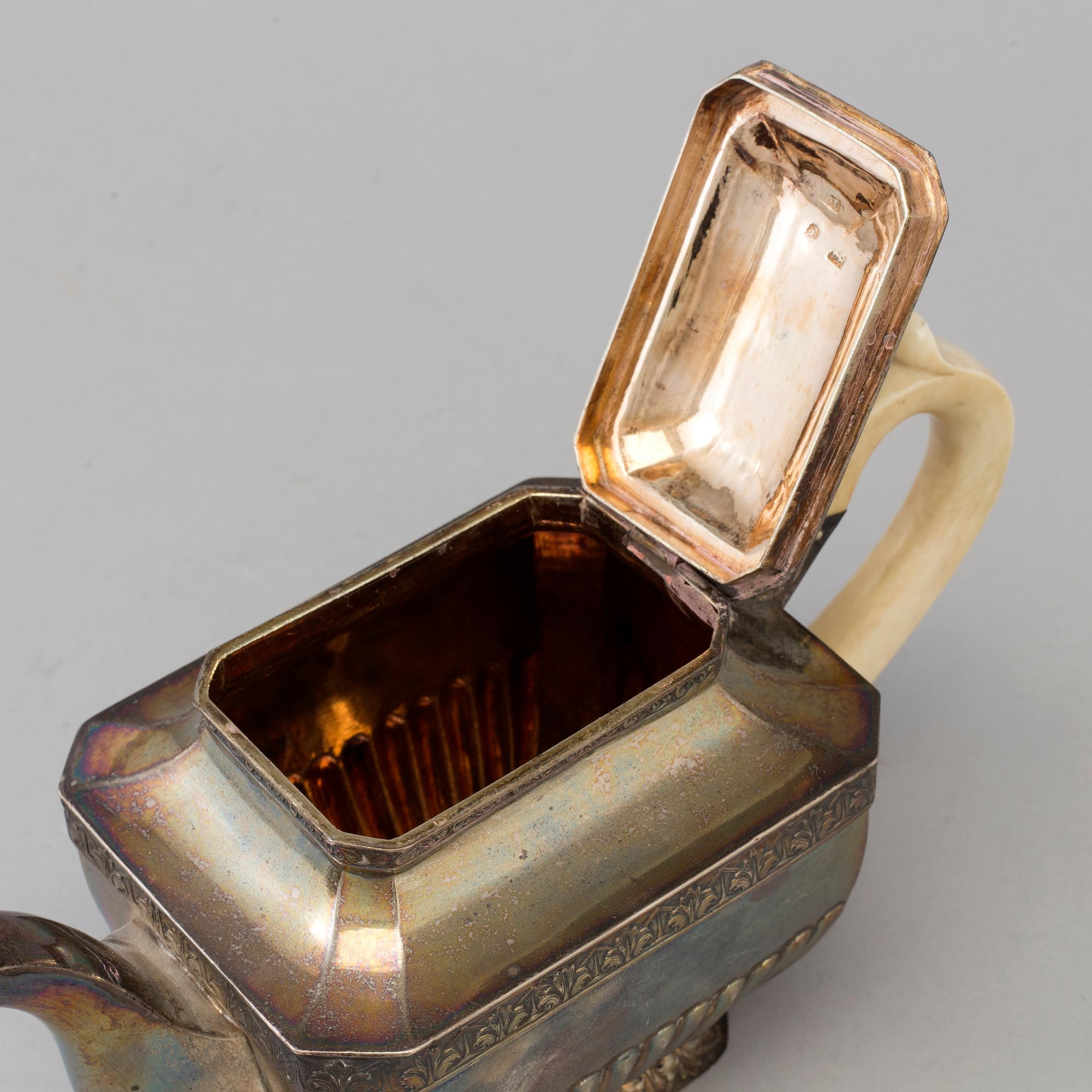 A silver teapot, Moscow, Russia, 1840´s. Weight ca 385 grams.