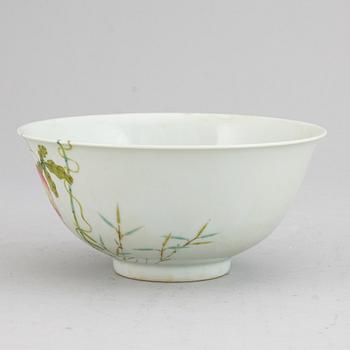 A famille rose bowl, 20th Century.