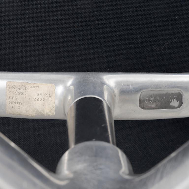 Charles & Ray Eames, "Soft Pad Chair EA 208", Vitra.