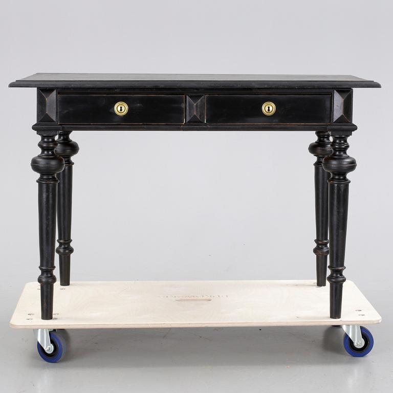 SKRIVBORD, omkring 1900.