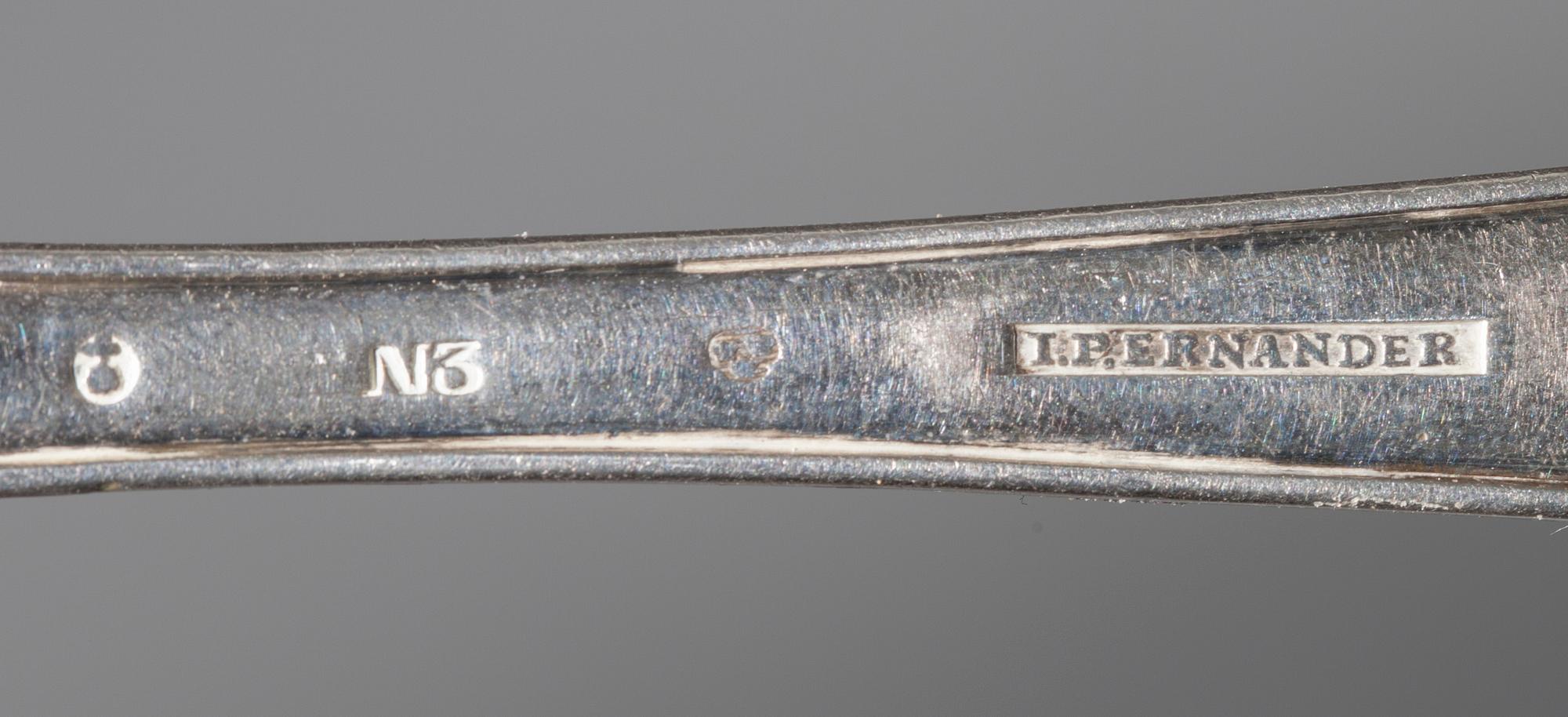 RAGUSKED, silver, I.P. Ernander Uppsala 1819, vikt 129 g.