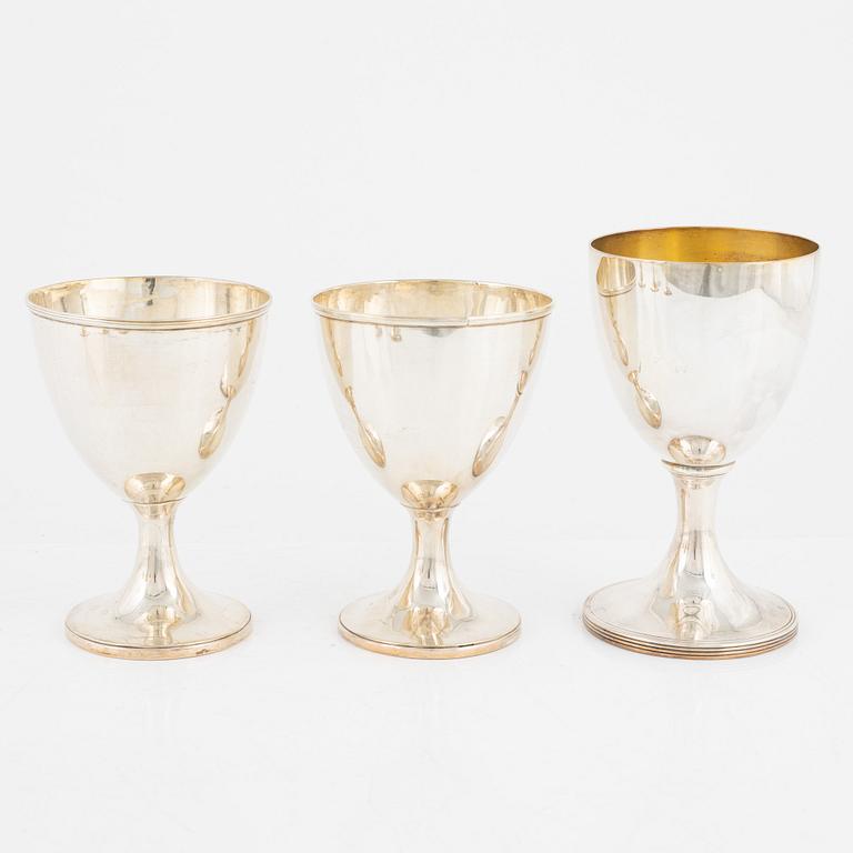 Bägare på fot, 6 st, silver, olika modeller, England, 1800-tal.