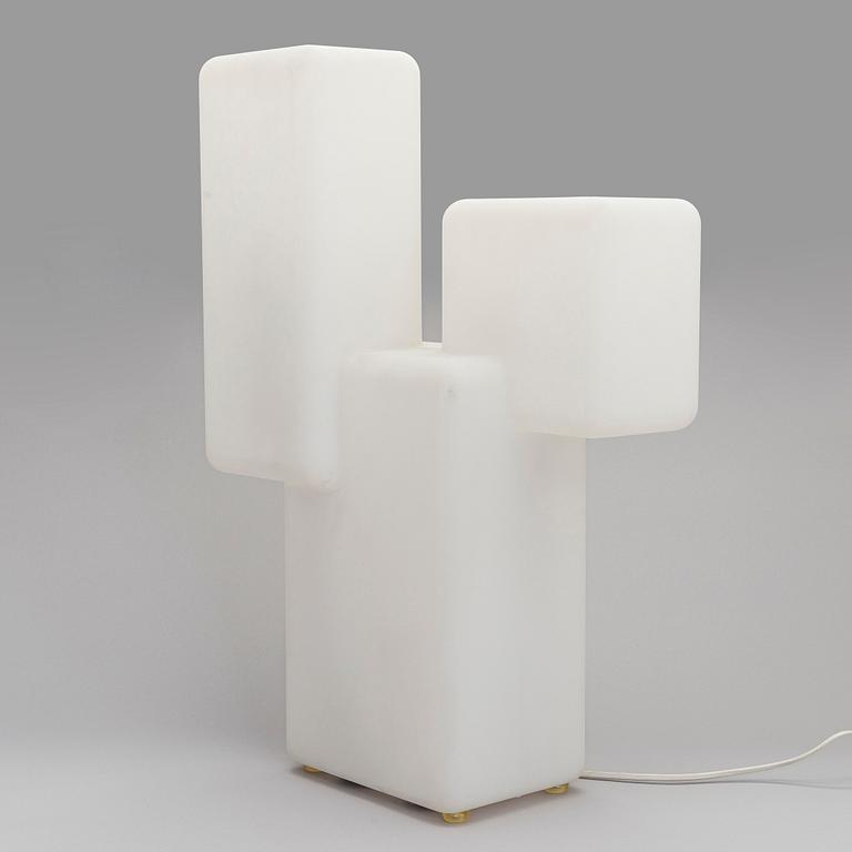 Eero Aarnio, pöytä/lattiavalaisin "Kubo", Innolux 2009.