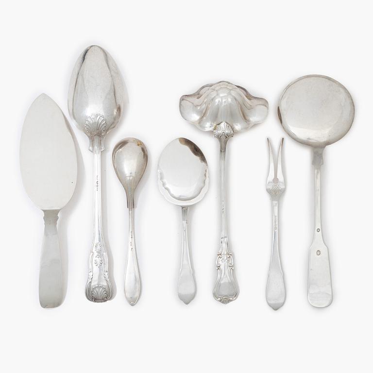 Serveringsbestick, silver, 7 st, varierande modeller, Sverige, Norge, & Danmark, mestadels 1900-tal.
