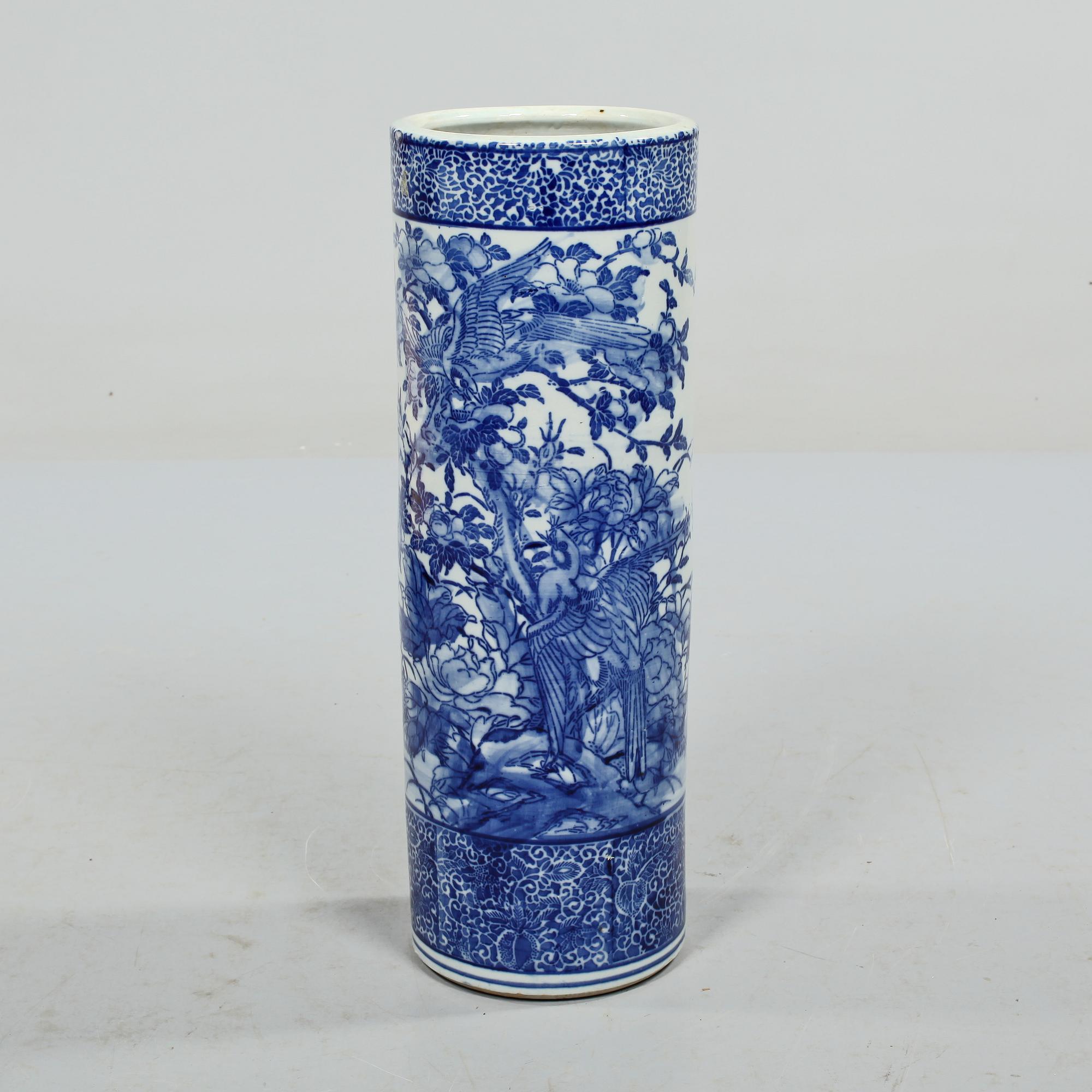 PARAPLYSTÄLL, porslin, Kina, 1900-tal.