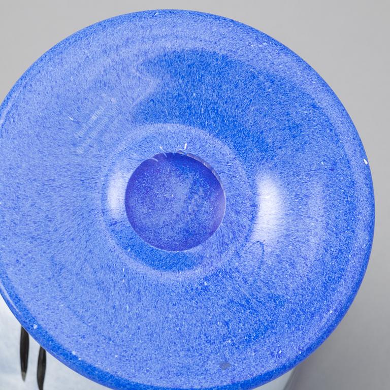 Ulrica Hydman-Vallien, vas, pokal, samt 6 glas, Kosta Boda, signerade.