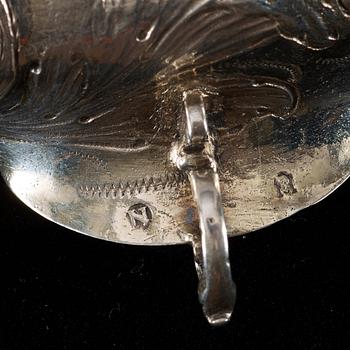 A German 17th century silver sweet meat-dish, unidentified makers mark, Nürnberg (1645-1651).