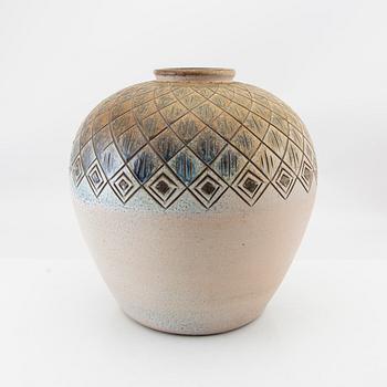 Wallåkra, a stoneware vase, Sweden, second halr of 20th century.