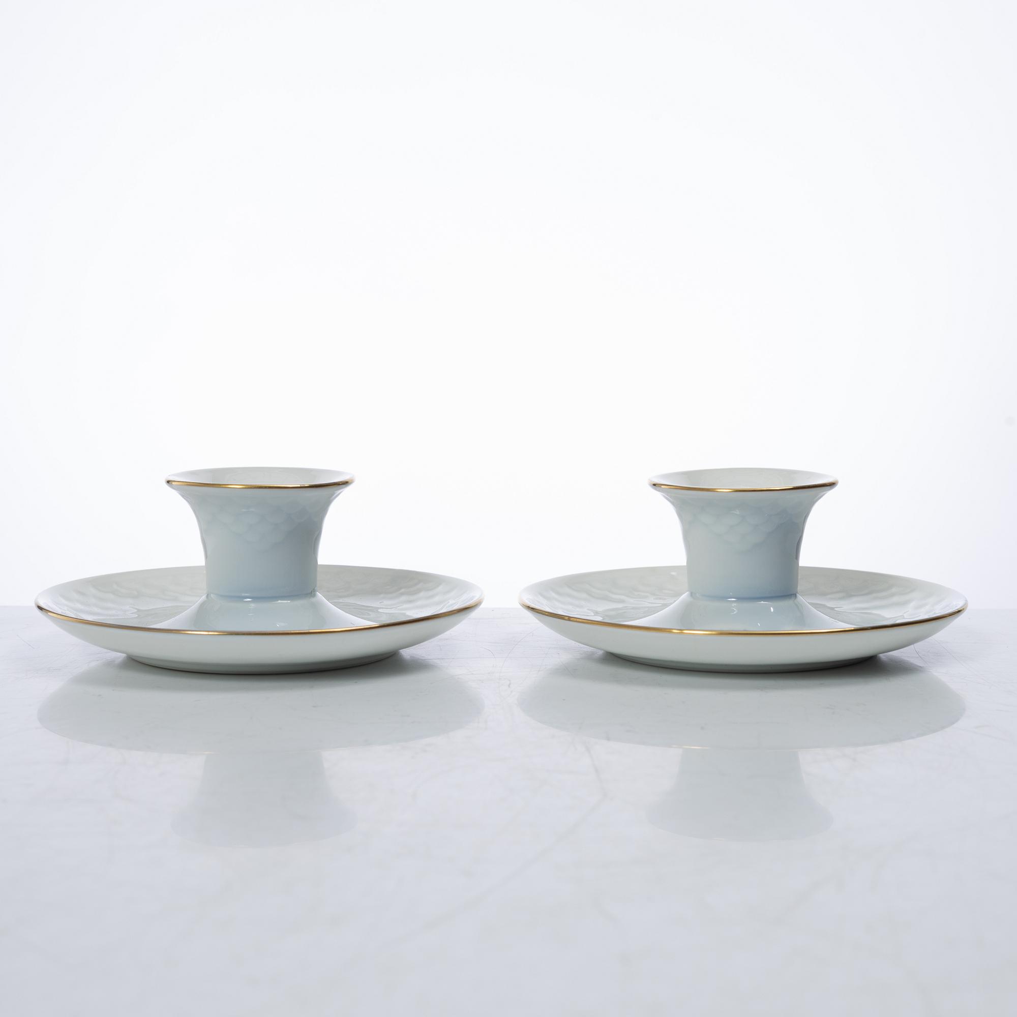 A 62 piece "Måsen" service, Bing & Grøndahl.