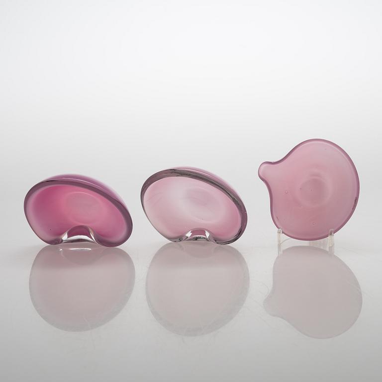 Tapio Wirkkala, a set of five glass bowls, signed Tapio Wirkkala Iittala.