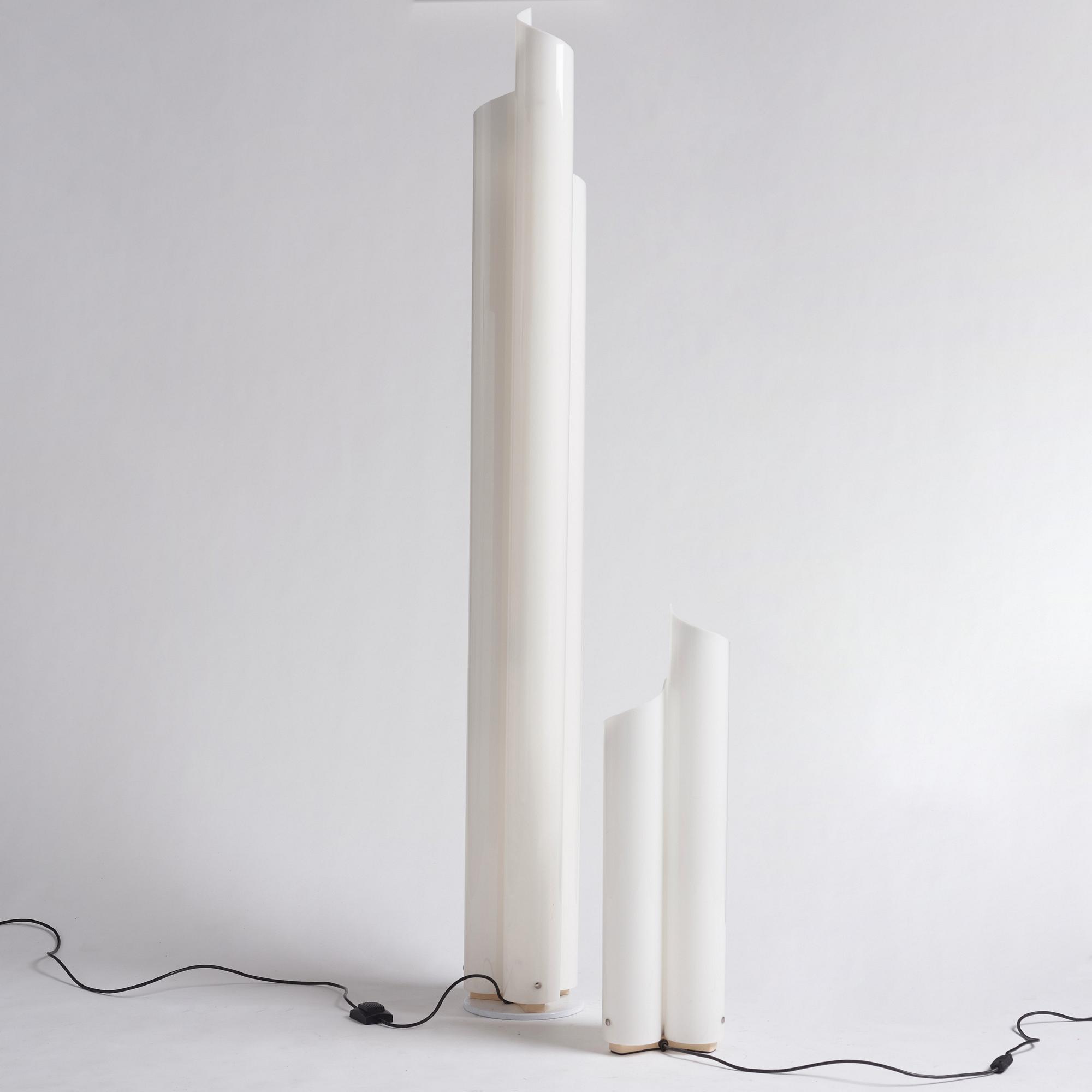 Vico Magistretti, golvlampor 2 stycken ”Chimera” och "Mezza Chimera", Artemide, Italien.
