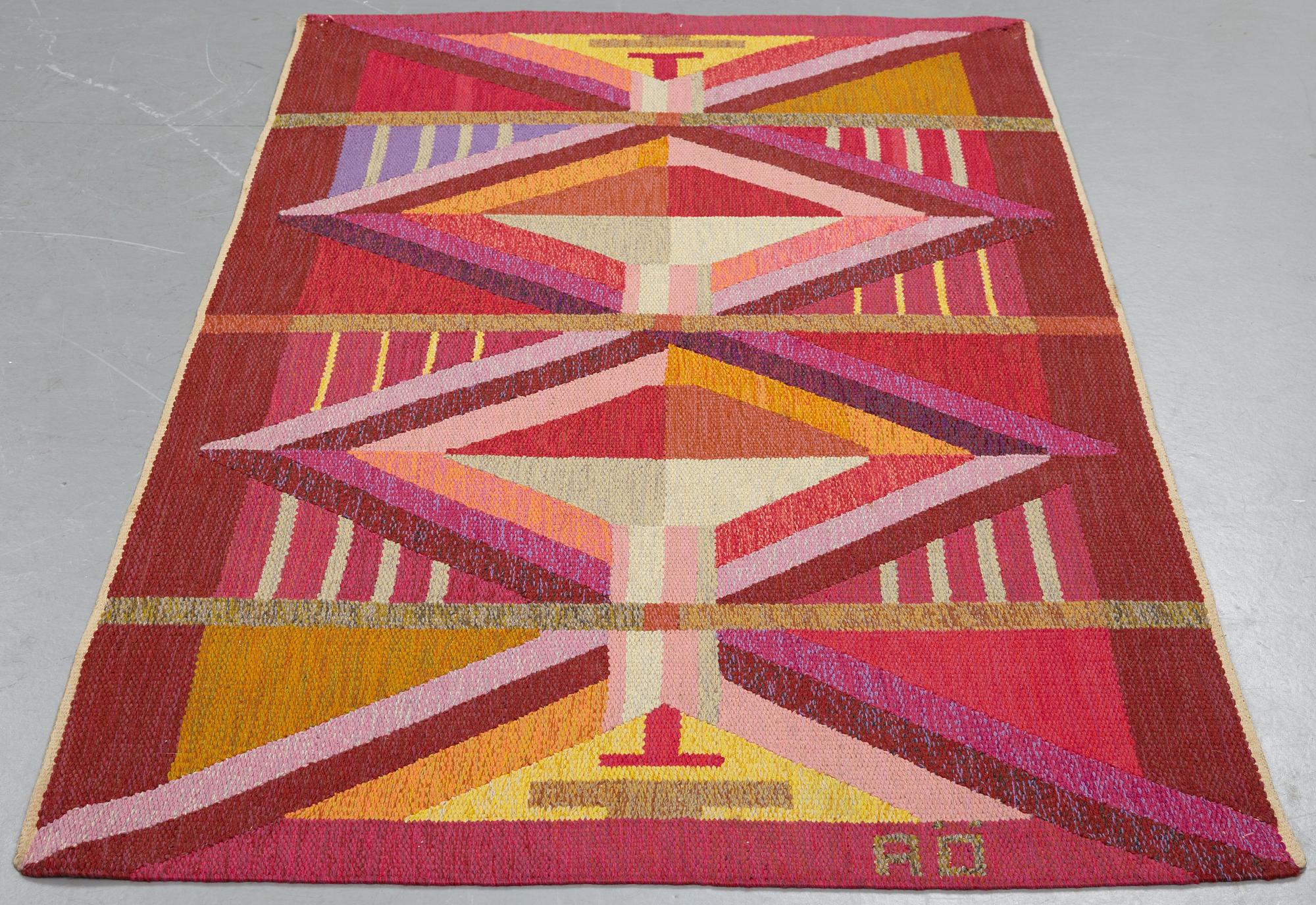 Agda Österberg, a carpet, flat weave, ca 196-201,5 x 115,5-116,5 cm, signed AÖ.