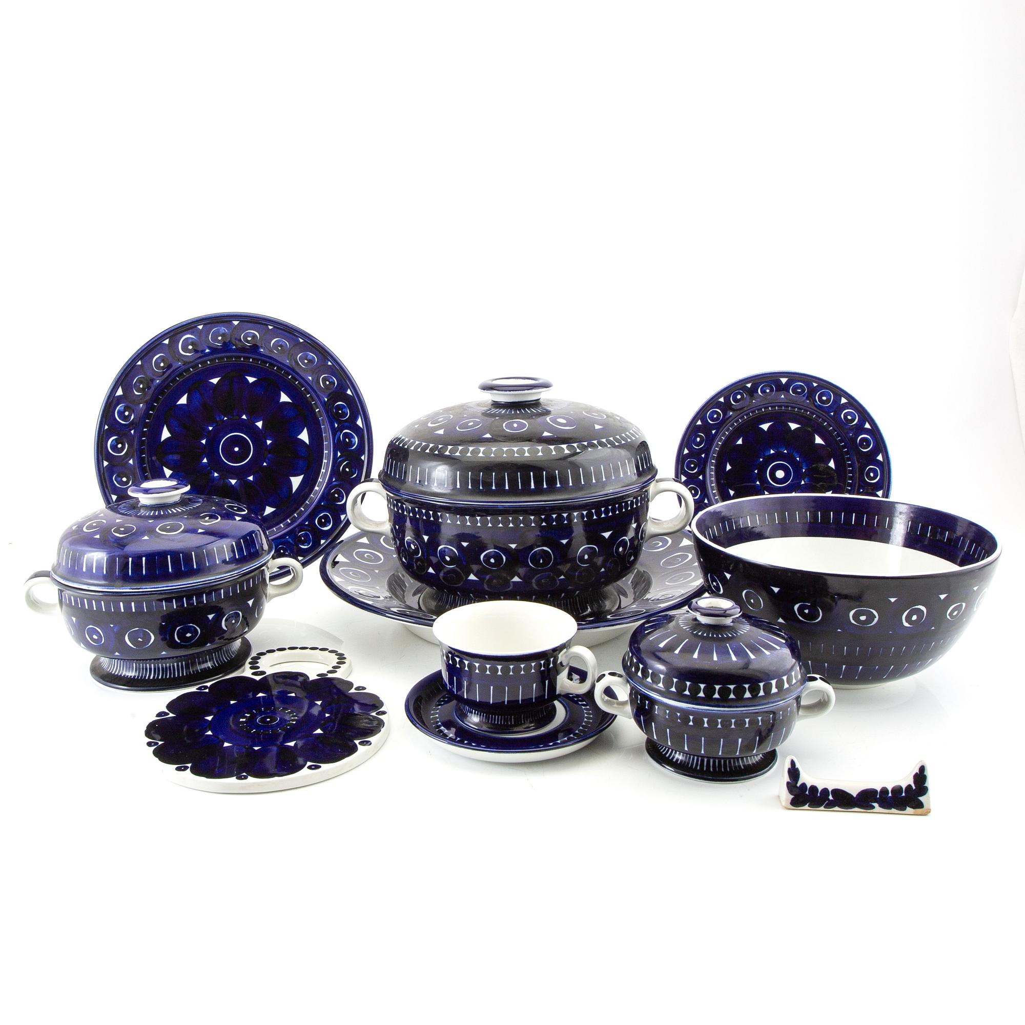 Ulla Procopé, servis 43 dlr "Valencia" Arabia Finland.