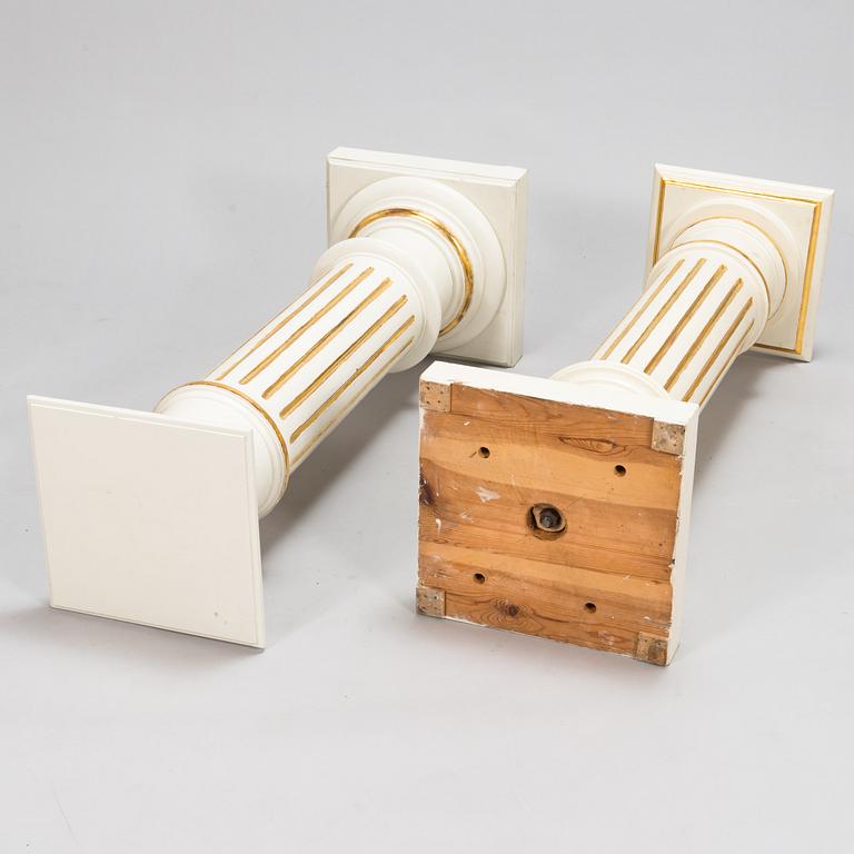 A pair of early 20th century colomn.