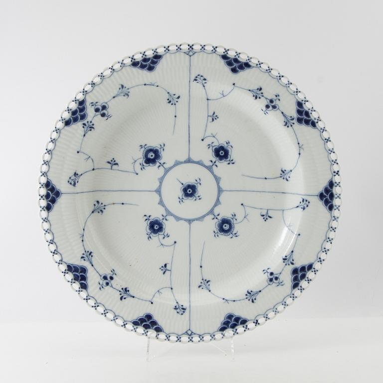 Serveringsfat "Musselmalet", helblonde, Royal Copenhagen Danmark tidigt 1900-tal porslin.