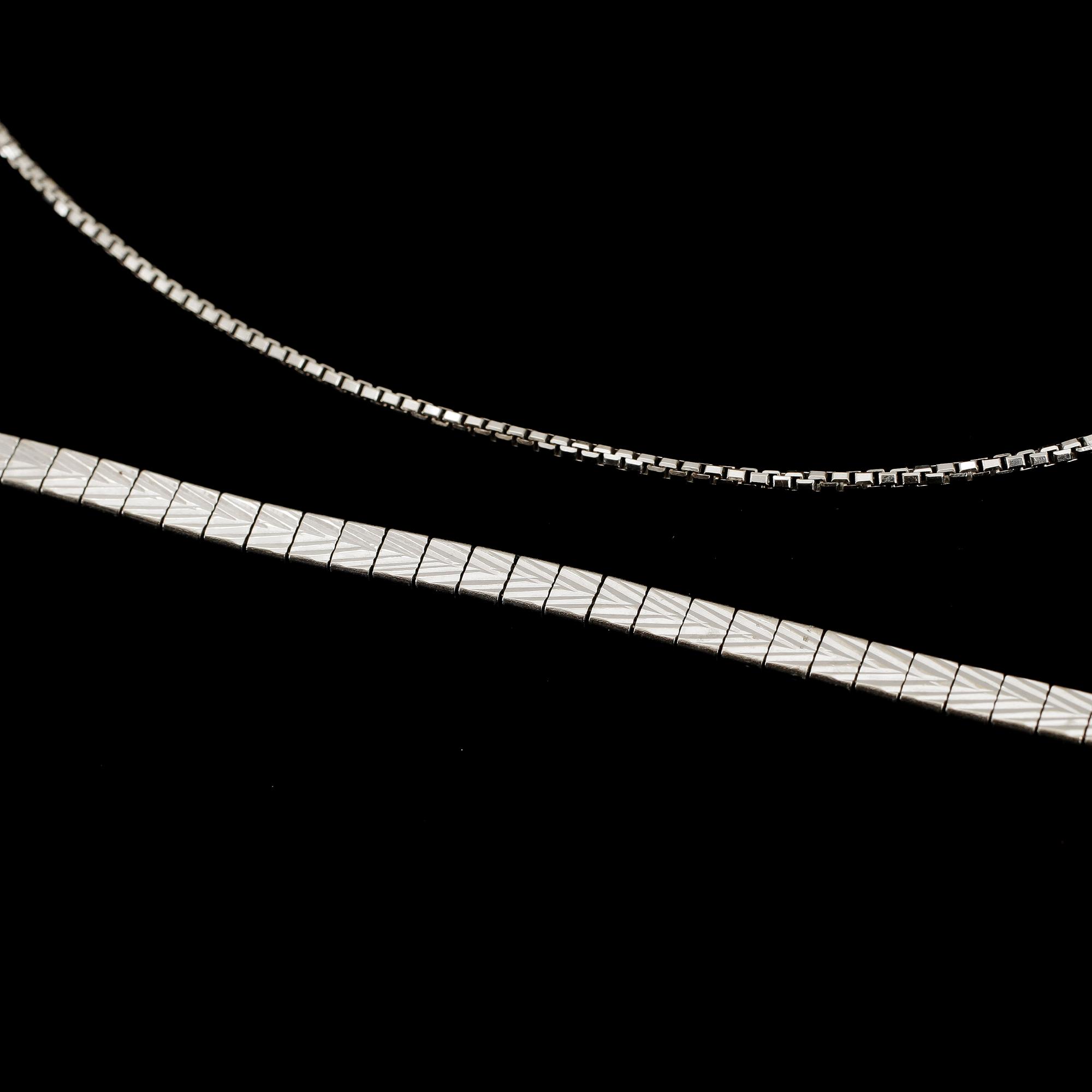 ARMLÄNK SAMT HALSKEDJA, vitguld 18K, bla Balestra. Tot ca 14 gram.