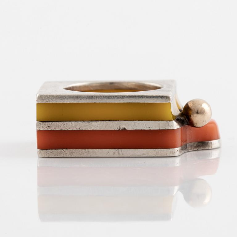 Ring, Bengt Bellander, silver och plast.