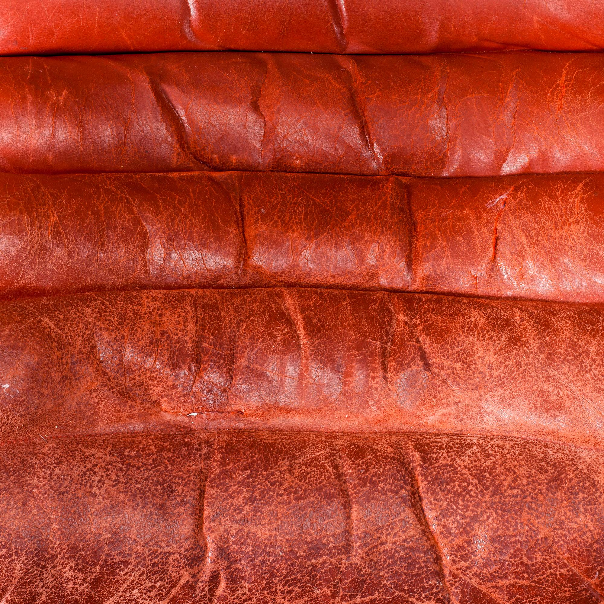 VILSTOLAR, ett par, "Pulkka" Ilmari Lappalainen. Formgiven 1968.