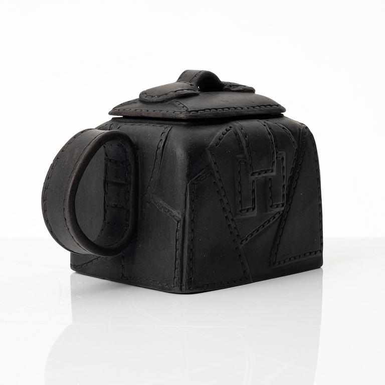 Zhou Guizhen, A Chinese 'leather bag' teapot, yixing, 1980s.