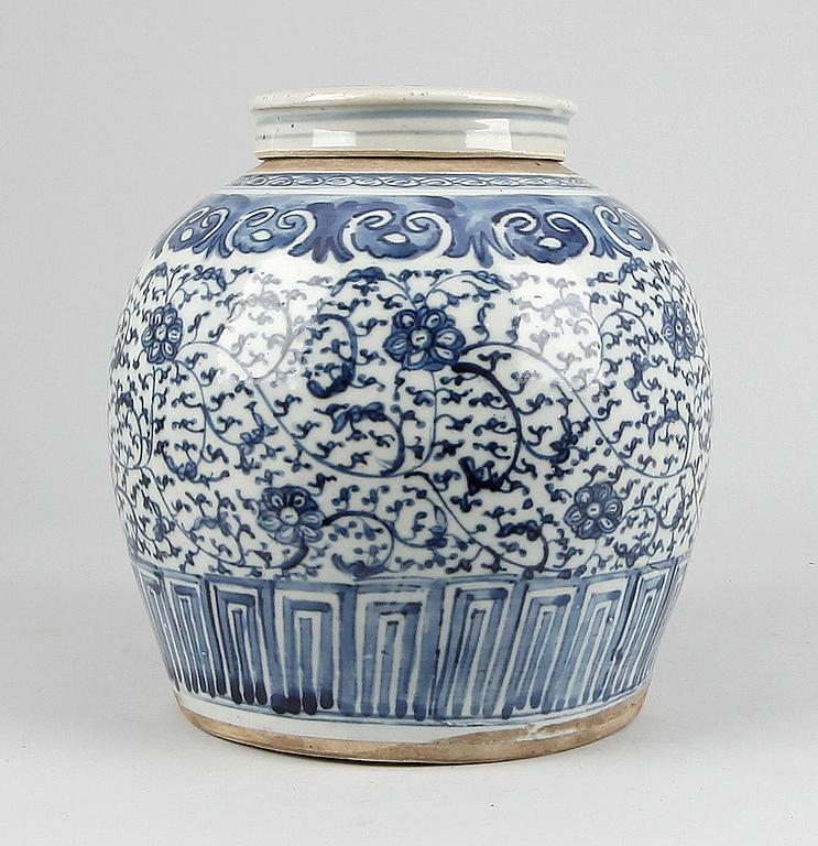 INGEFÄRSKRUS, porslin, sen Qing-dynasti 1800-talets slut.