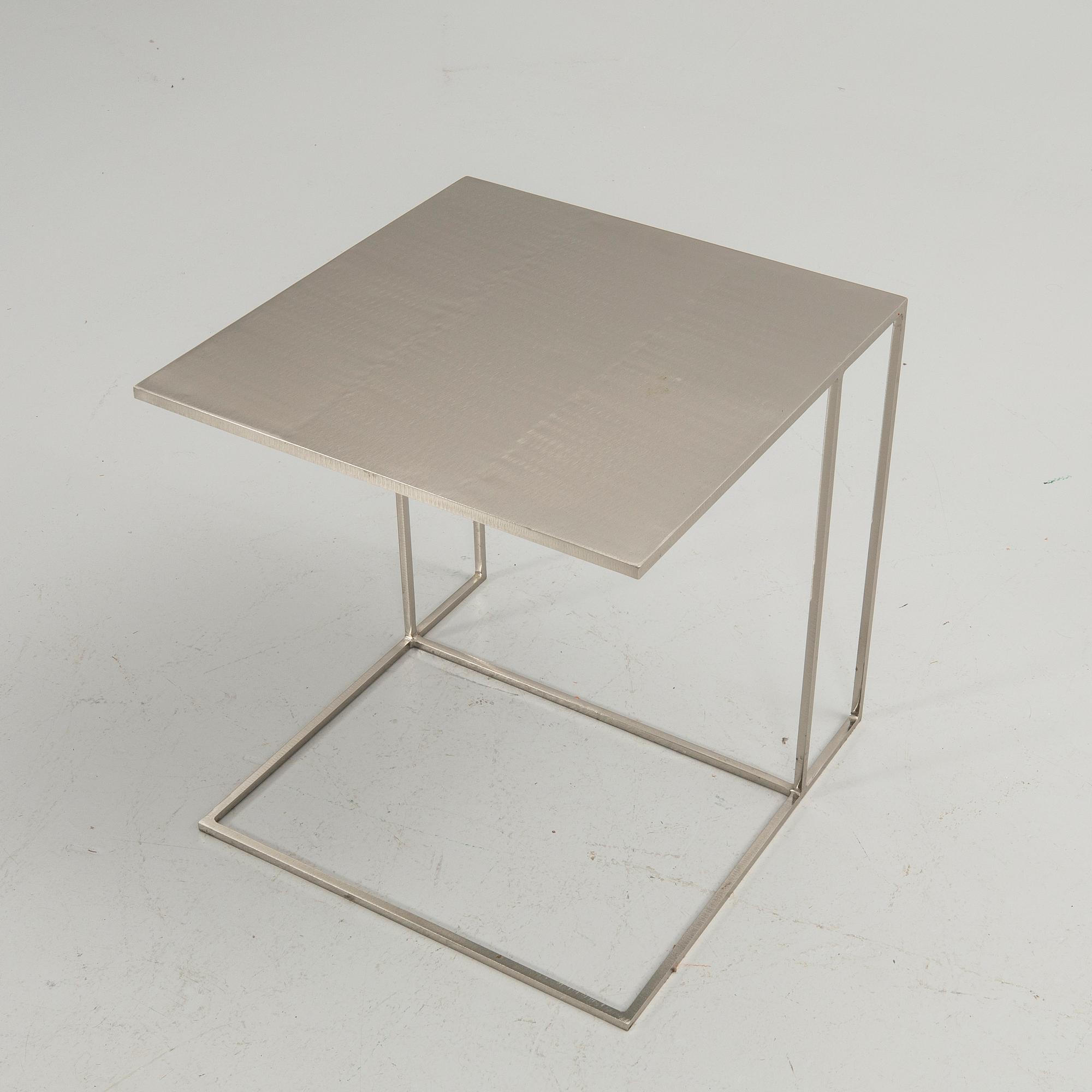 Rodolfo Dordoni, Side table, Minotti, "Leger", Italy, 1990s.