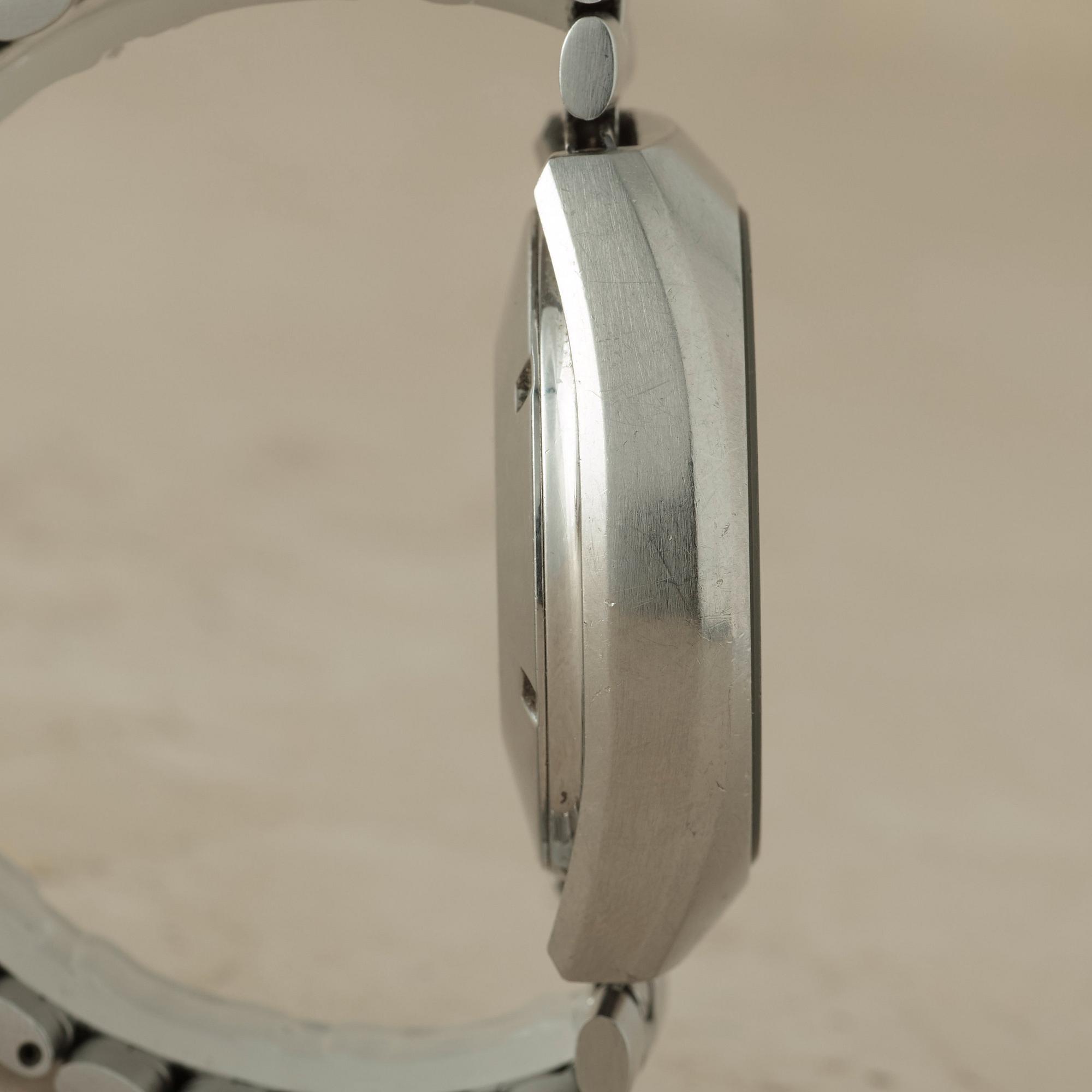 OMEGA, Speedmaster Professional, Mark II (T SWISS MADE T), "Tachymetre", "Racing Dial", chronograph,