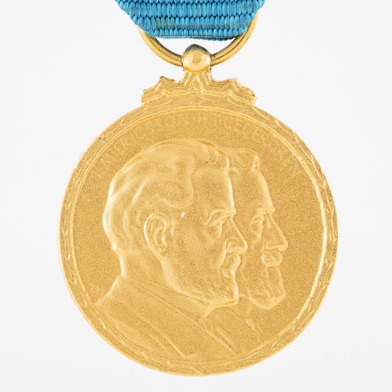 LM Ericsson medal 18K gold.