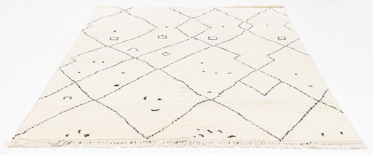 Matta, Marocko design, ca 300 x 200 cm.