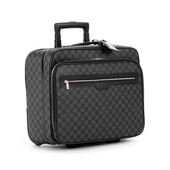 239. LOUIS VUITTON, a damier graphite, "Pilot Case".