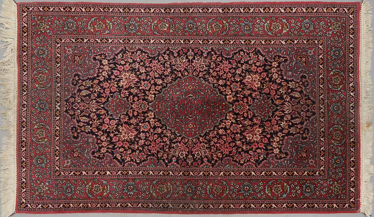 MATTA, möjligen Bidjar, old, 222 x 142 cm.