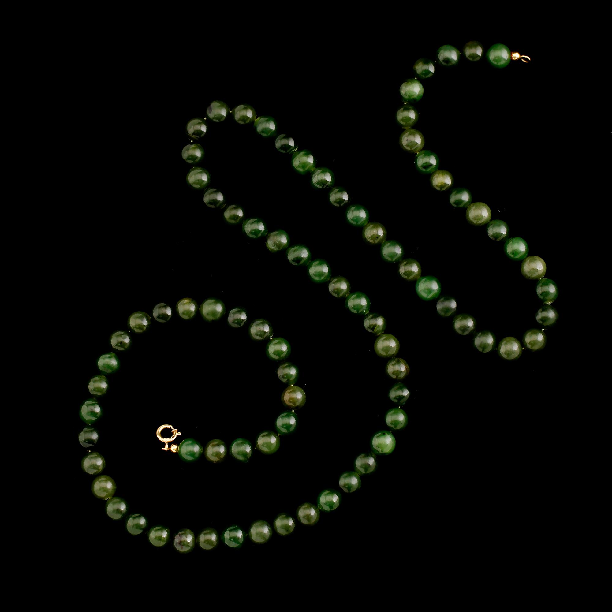 COLLIER, nefrit, Kina, 1900-tal.
