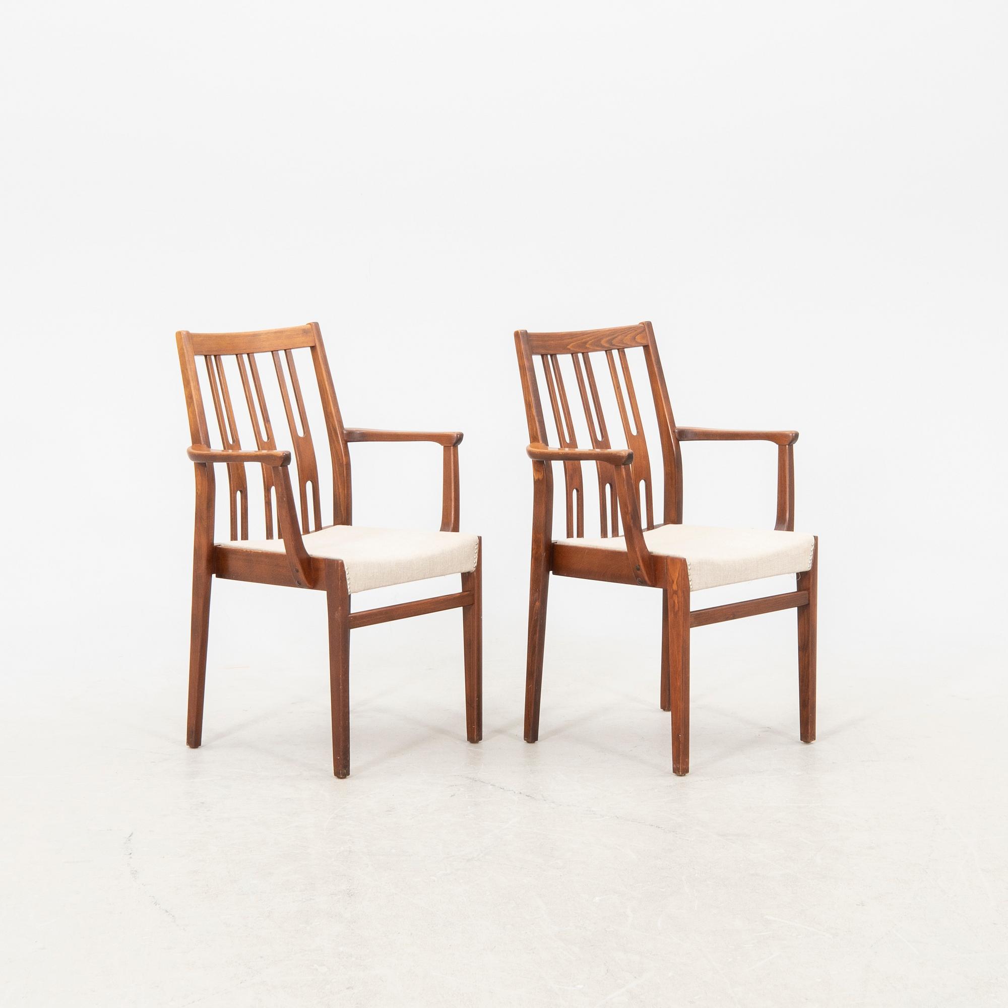 Stolar 8 st 1900-talets andra hälft.