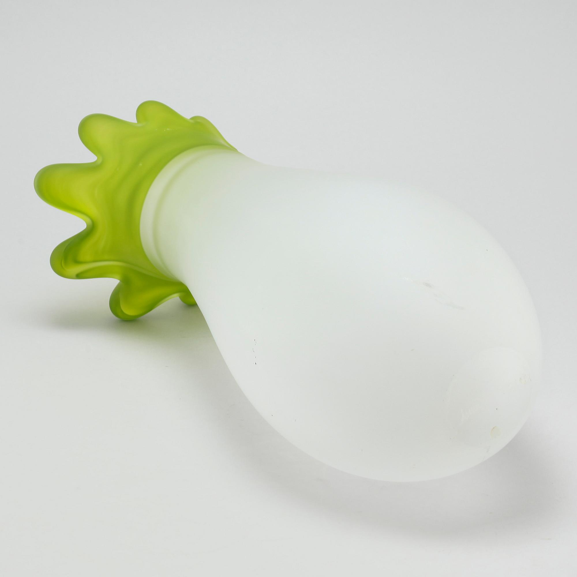 ANN WÅHLSTRÖM, vas, glas, Kosta Boda, signerad och numrerad 1/10.