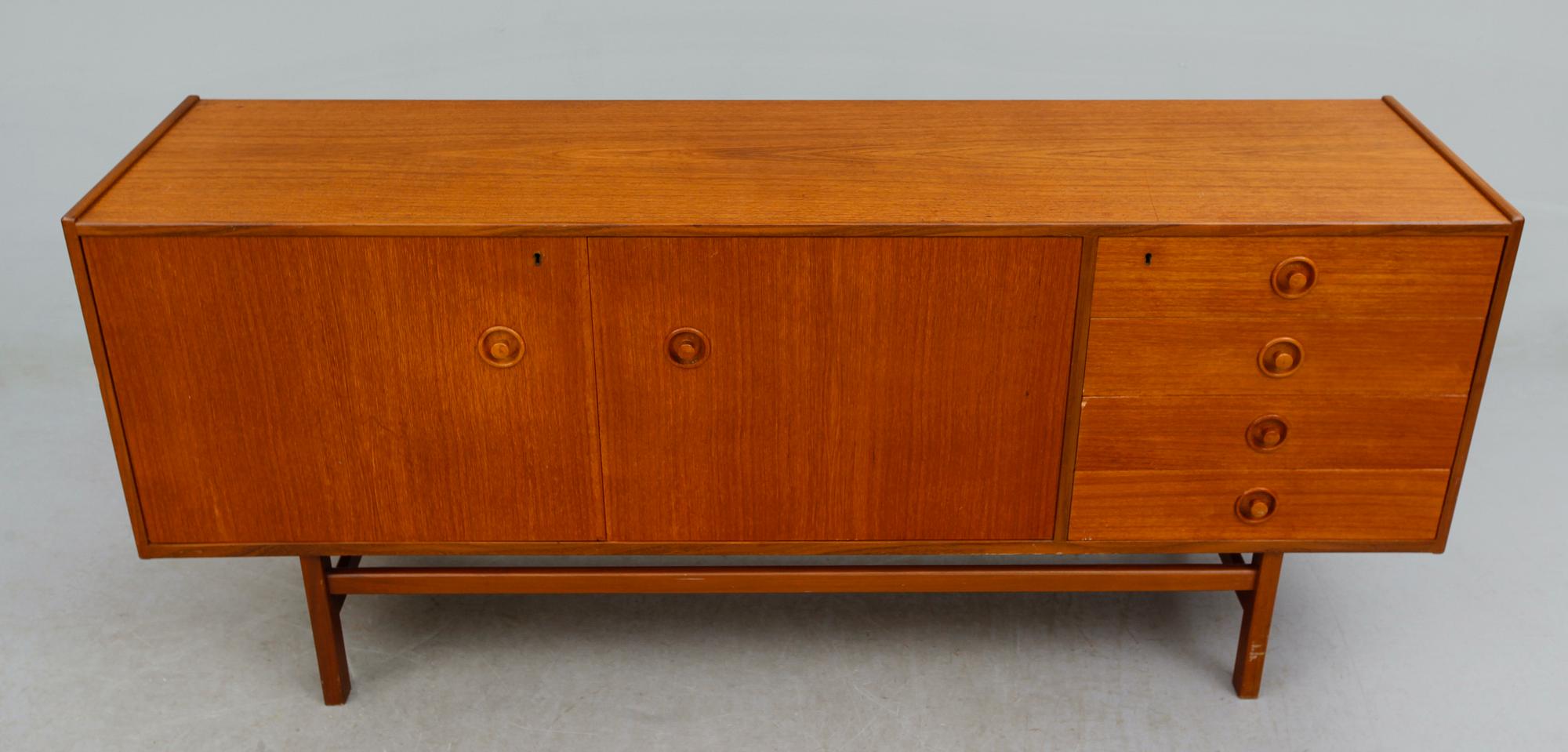 SIDEBOARD, 1900-talets andra hälft.