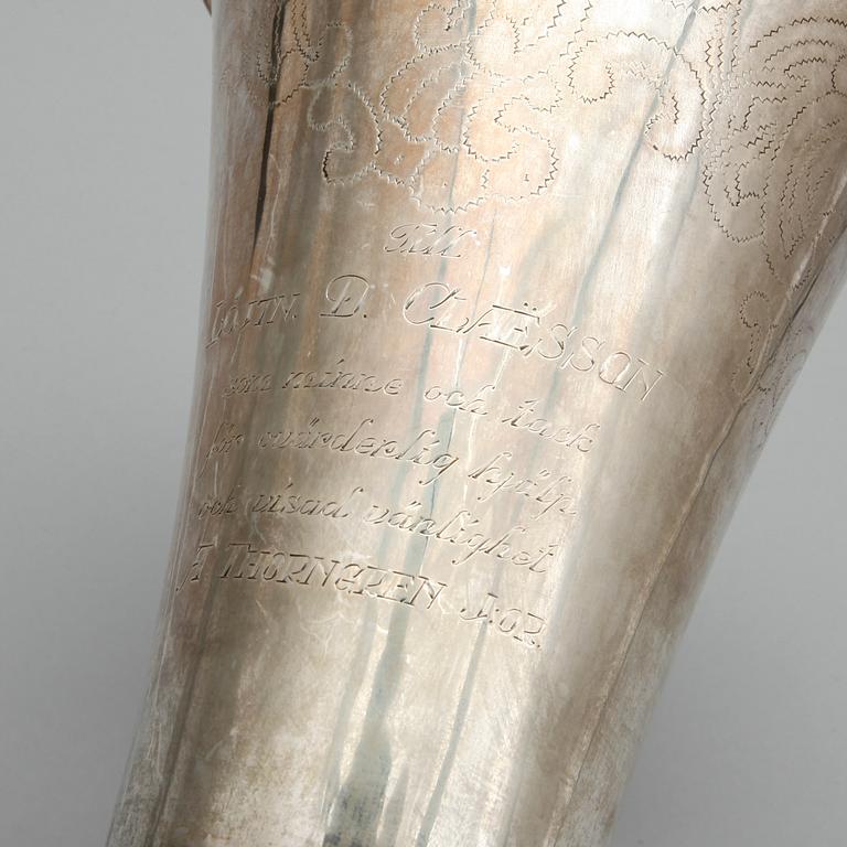 BÄGARE, silver, K Andersson, Stockholm, 1932. Vikt ca 342g.