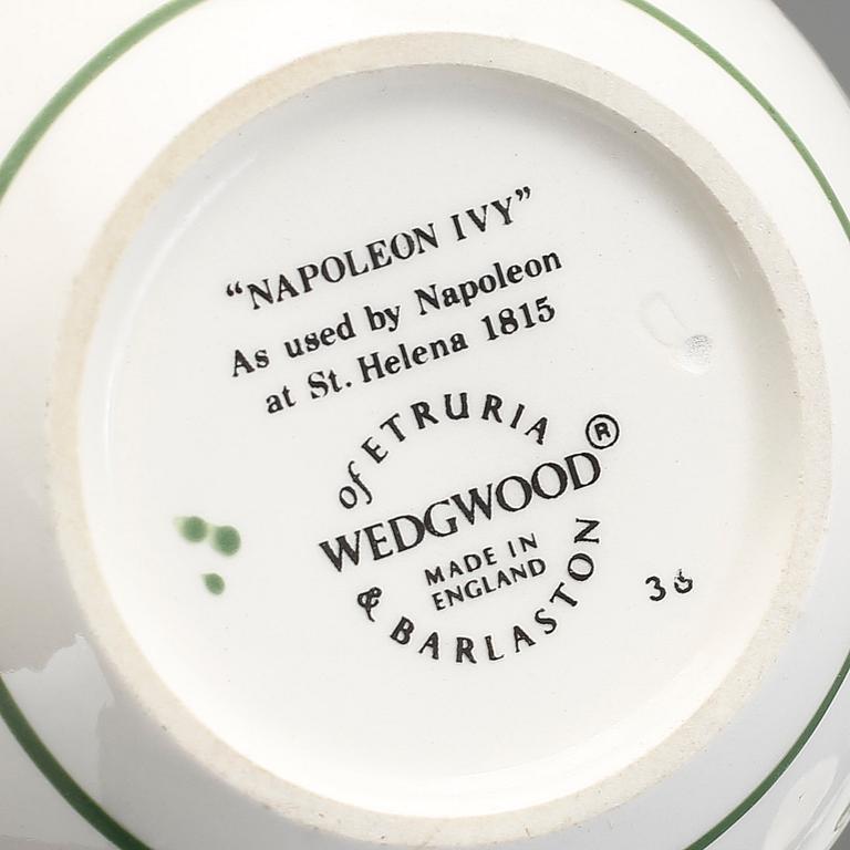 SERVISDELAR, 12 st, flintgods, "Napoleon Ivy", Wedgwood, England, 1900-talets andra hälft.