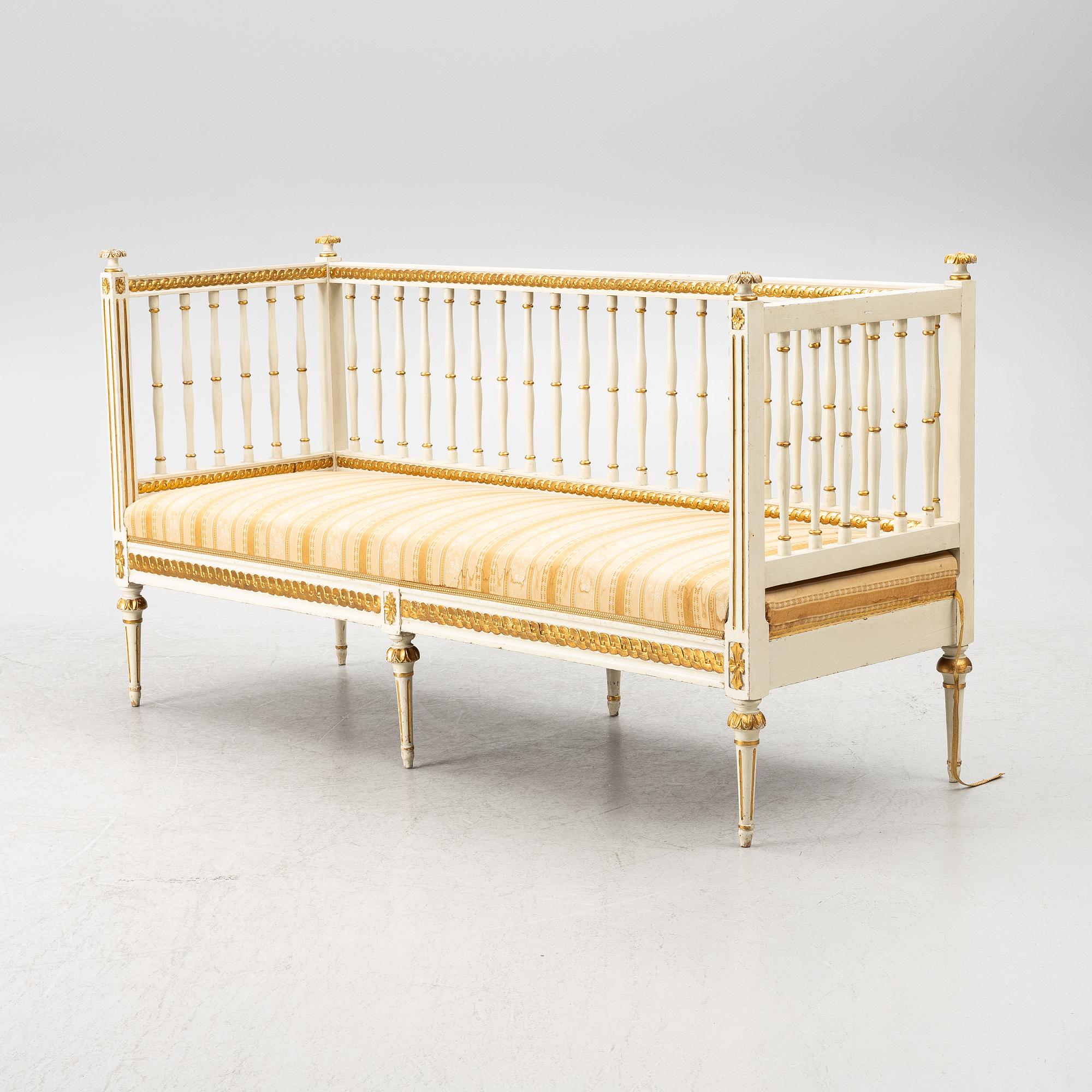Soffa, sengustaviansk, omkring år 1800.