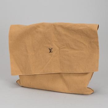 LOUIS VUITTON, a black Epi 'Noctambule' handbag.