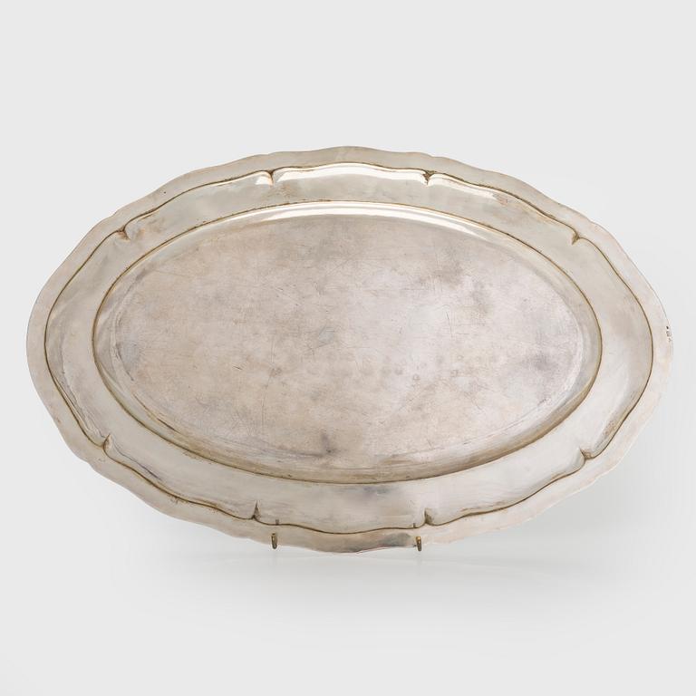 Serveringsfat, 2 st snarlika, silver, Tjeckoslovakien 1929-1941.