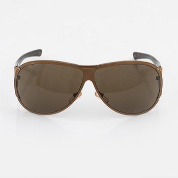 Bottega Veneta, sunglasses.