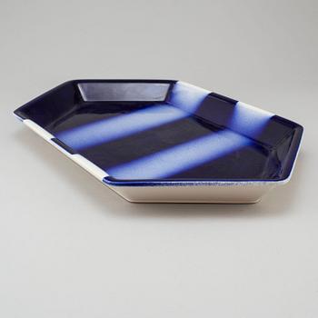 MARGARETA HENNIX, fat, keramik, Gustavsberg, signerat.