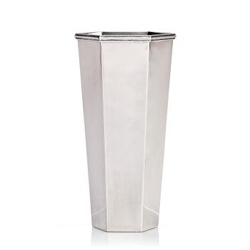 456. Wiwen Nilsson, vas, sterling silver, Lund 1943.