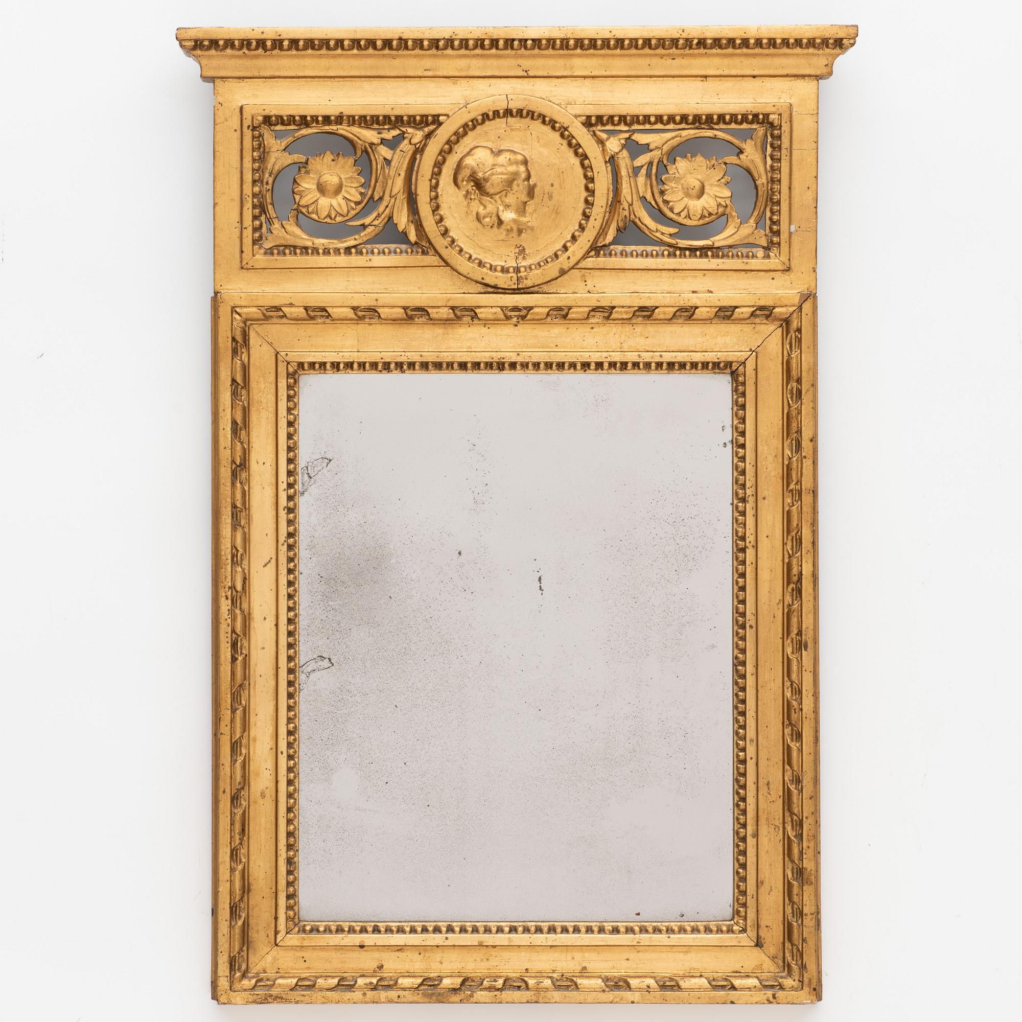 A Swedish Gustavian Giltwood Mirror, Lago Lundén (master in Stockholm 1773-1819).