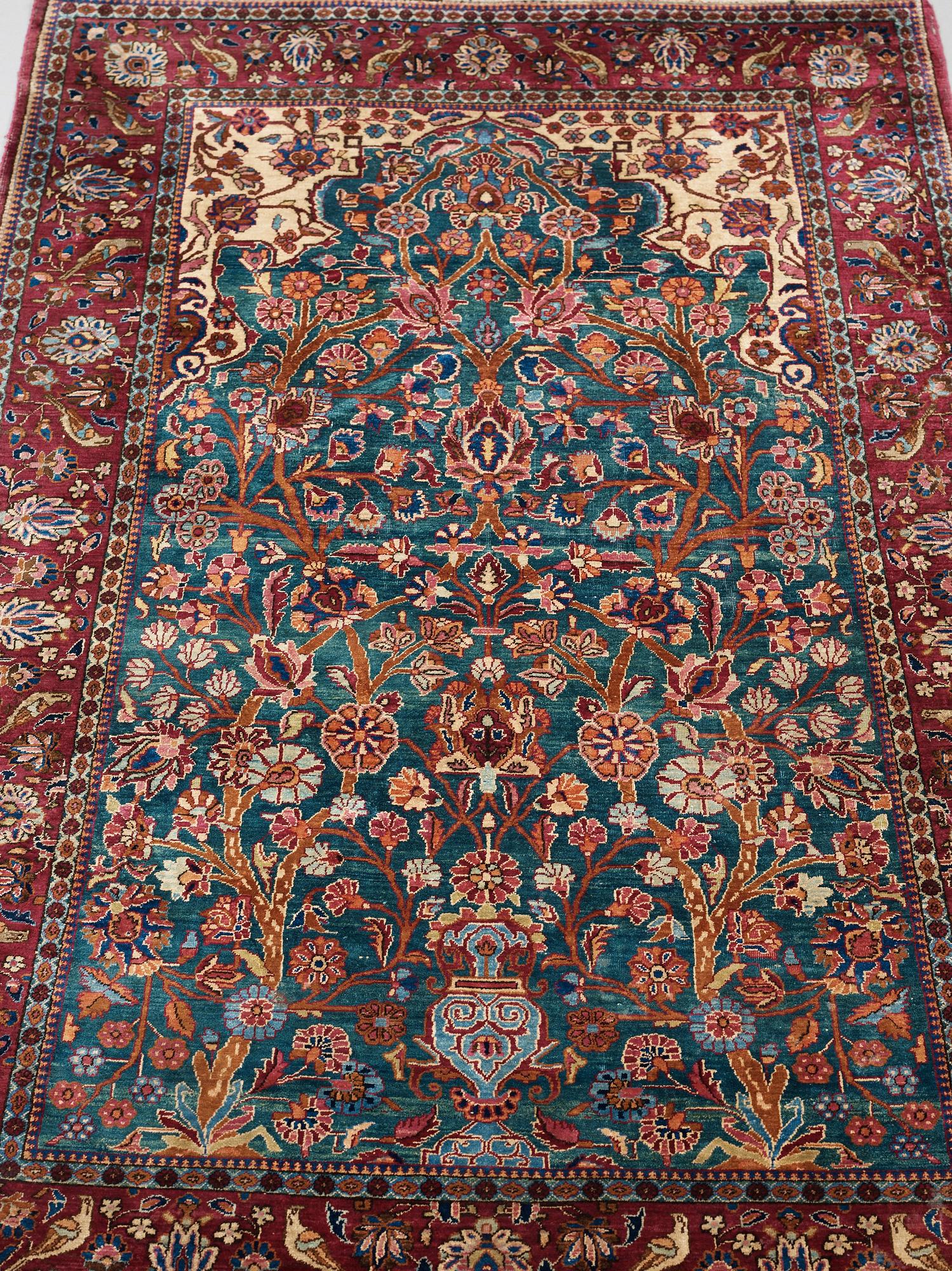SEMI-ANTIQUE SILK KASHAN. 156,5 x 103,5 cm.