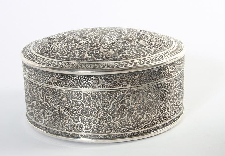 VAS, ASKAR OCH SKÅL, 4 delar, metall, Orientaliskt.