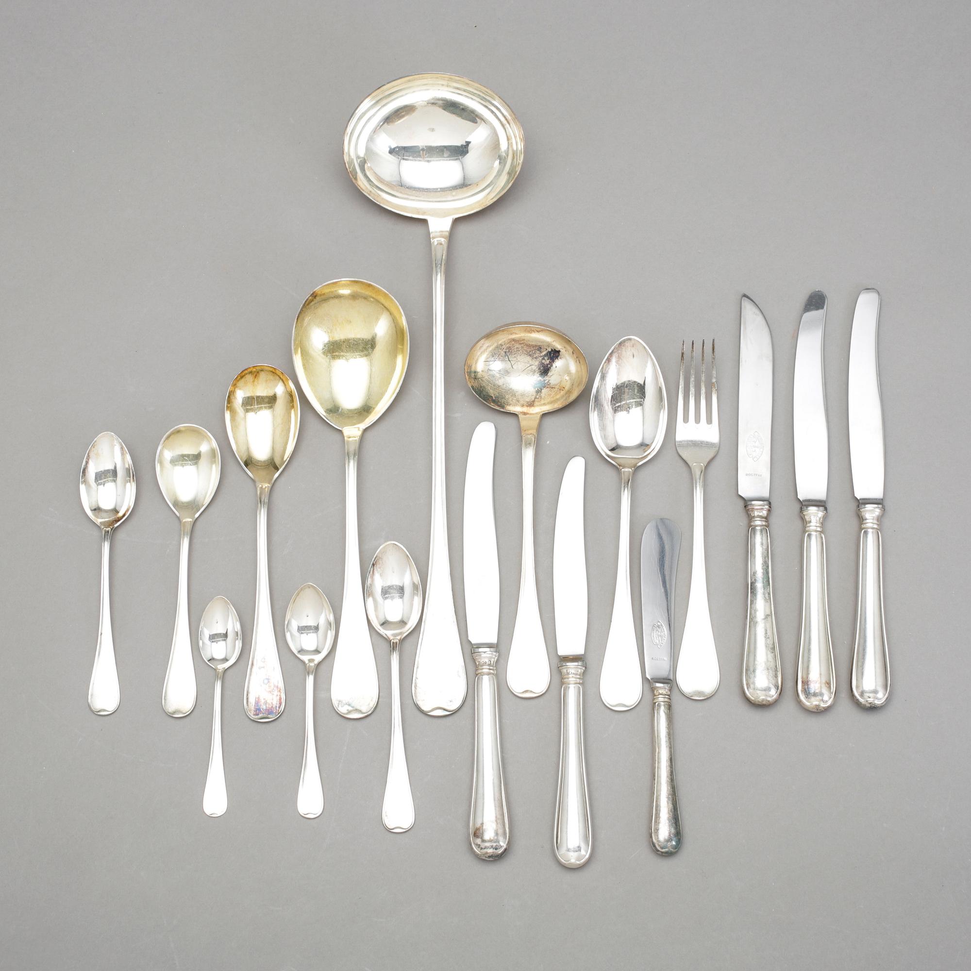 BESTICKSERVIS, 62 delar, silver, CG Hallberg, Stockholm, 1900-tal. Ca 1883 gram exkl knivar.