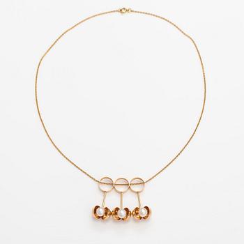 Olli Auvinen, A 14K gold and cultured pearls necklace. Westerback, Helsinki 1967.