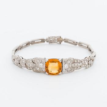 BRACELET platinum and 18K whitegold, 1 citrine, 2 old-cut and 8/8-cut diamonds approx 0,80 ct, G  Dahlgren & Co Malmö.